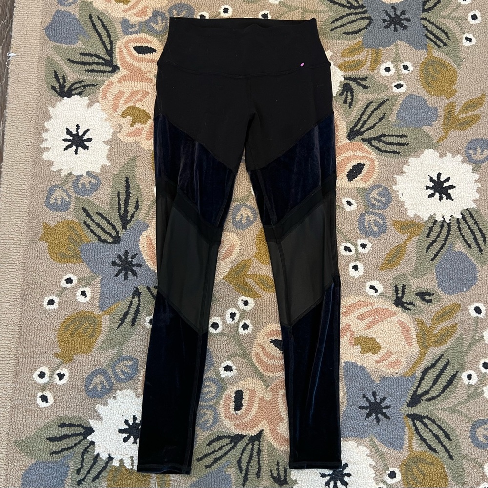 Alo Leggings